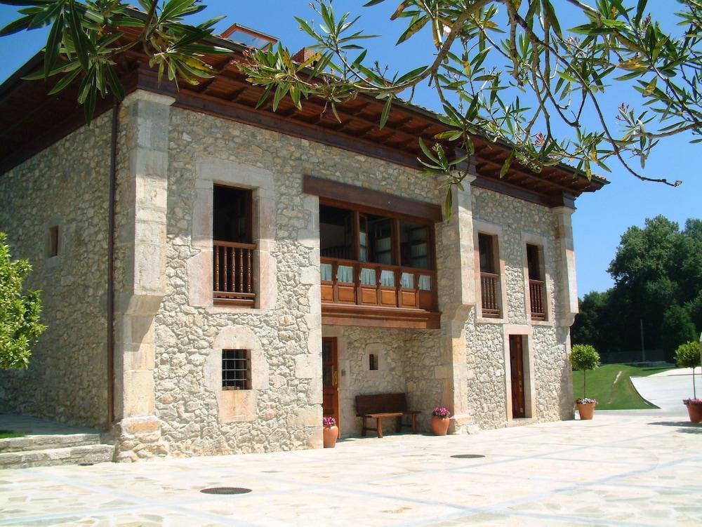 Hotel Aldama Golf Quintana de Llanes Exterior photo