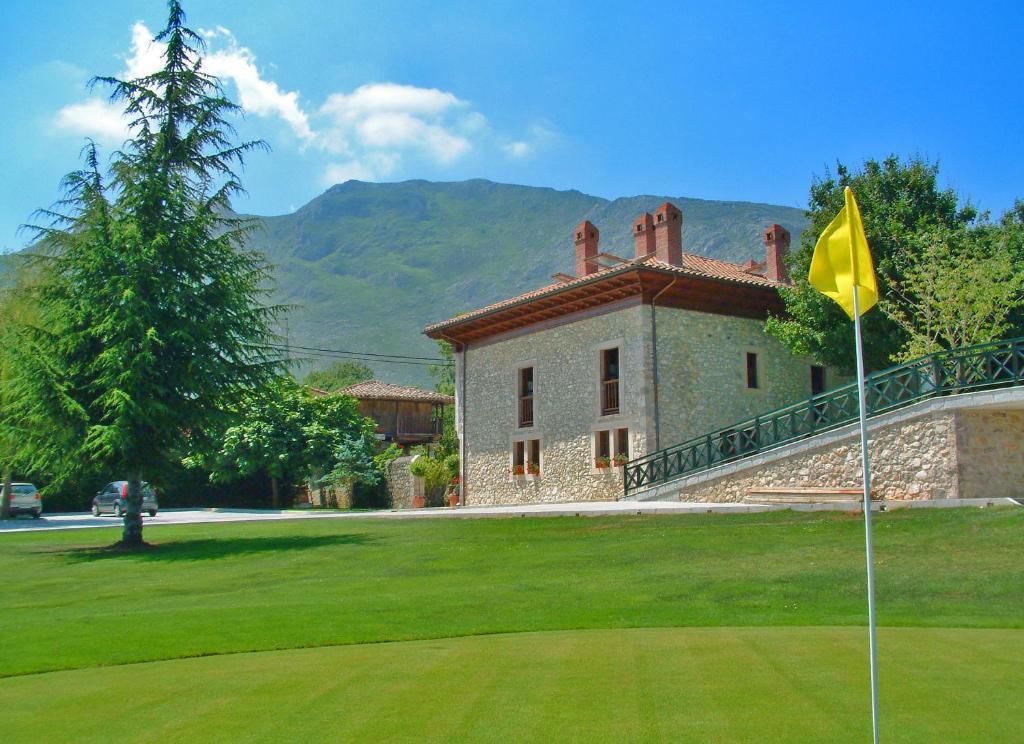 Hotel Aldama Golf Quintana de Llanes Exterior photo