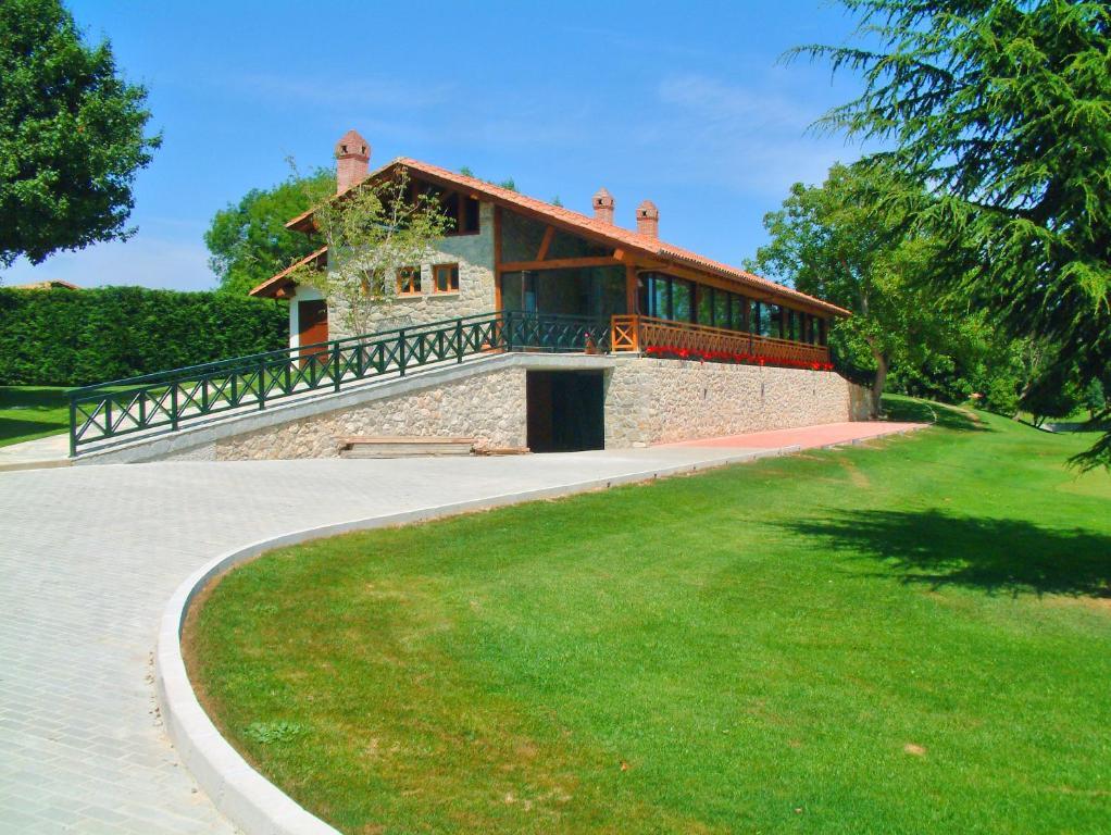 Hotel Aldama Golf Quintana de Llanes Exterior photo